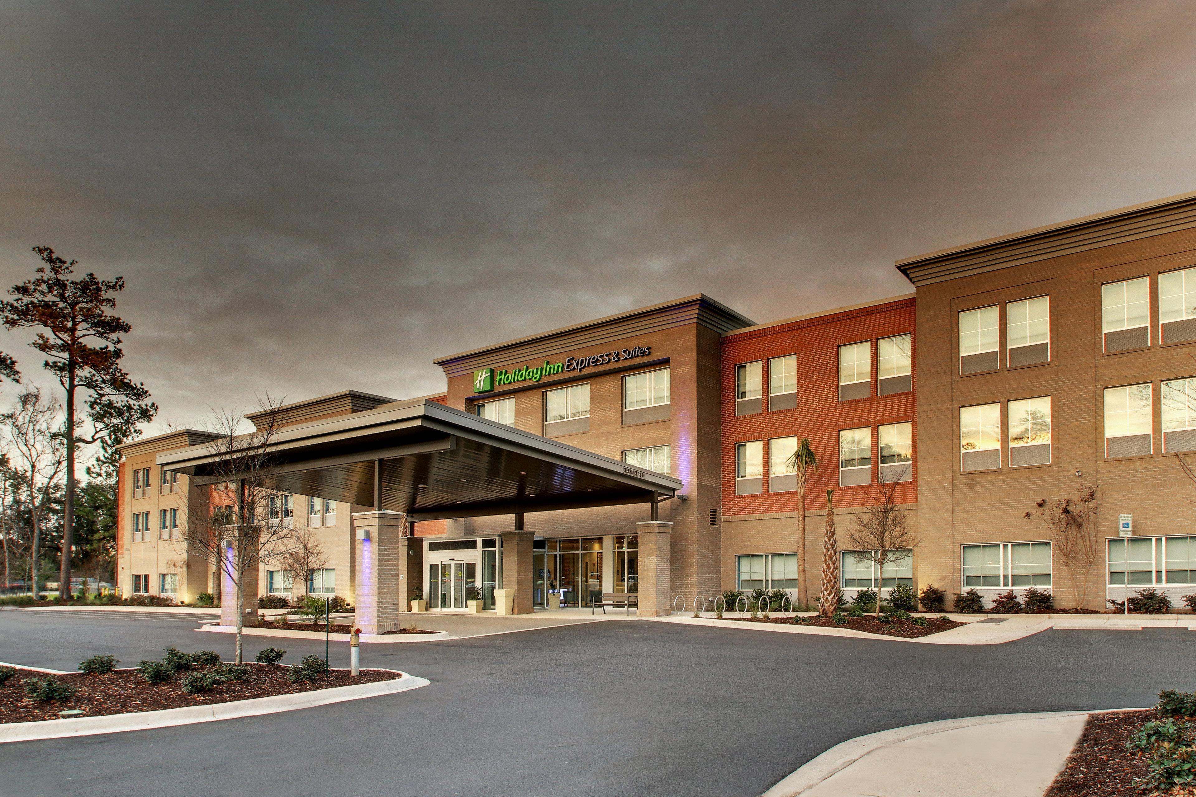 Holiday Inn Express & Suites Charleston Ne Mt Pleasant Us17, An Ihg Hotel Mount Pleasant Exterior photo